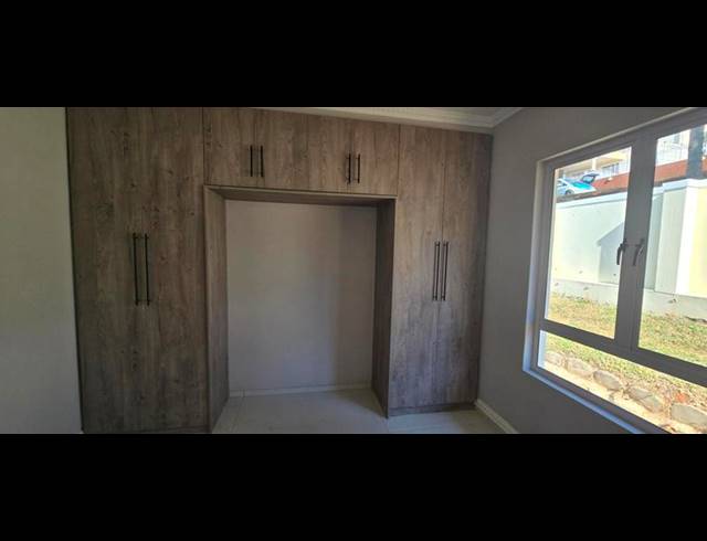 3 BEDROOM TOWNHOUSE FOR SALE IN MOUNT EDGECOMBE